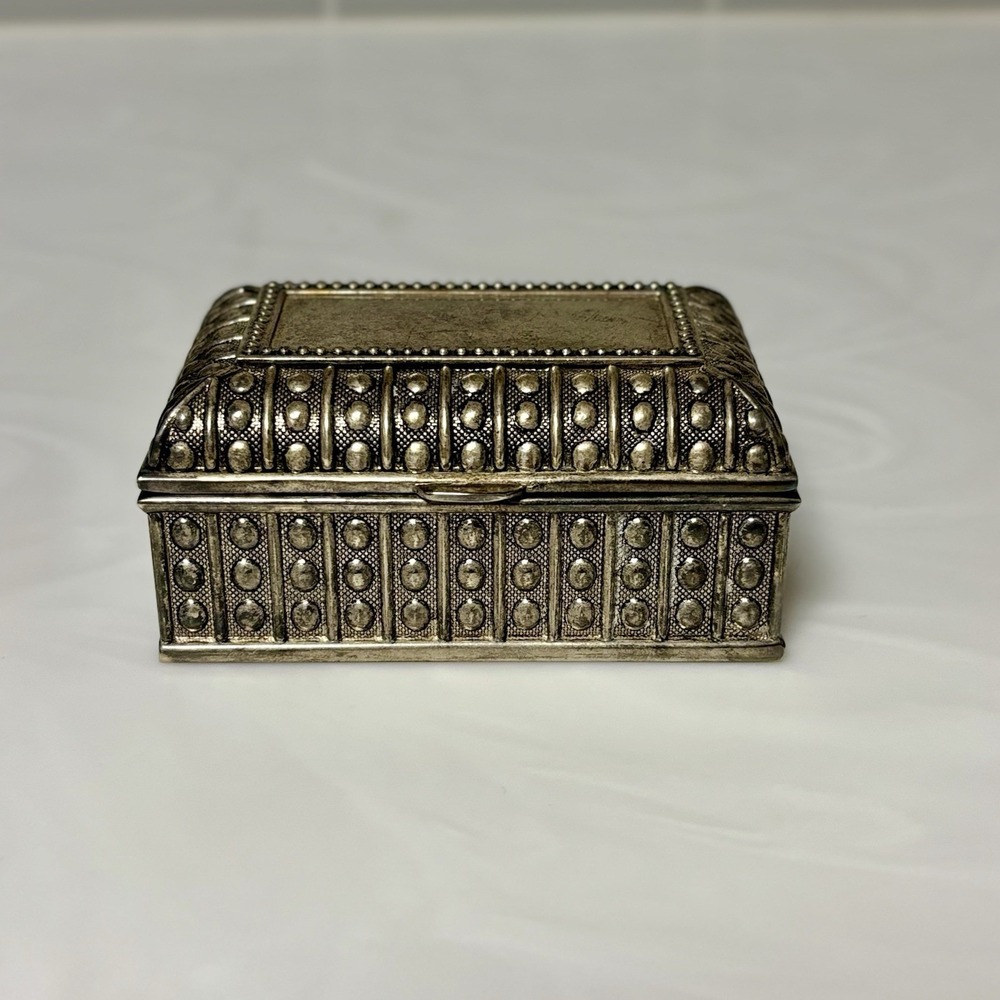 SMALL VINTAGE SILVER PLATE TRINKET OR JEWELRY TABLE CABINET BOX